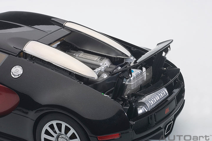 70909 BUGATTI EB 16.4 VEYRON PRODUCTION CAR (INTERIOR IN BEIGE / BODY SHELL IN BLACK/RED)（LIMITED EDITION OF 1,200 PIECES WORLDWIDE)