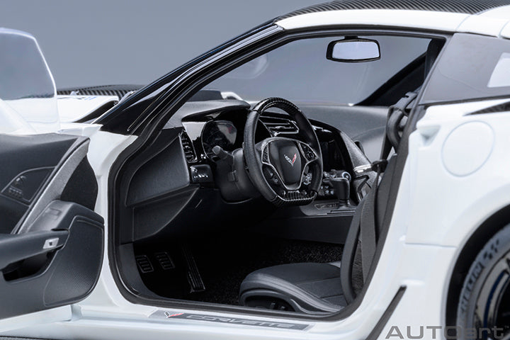 71270 CHEVROLET CORVETTE C7 ZR1 (ARCTIC WHITE)
