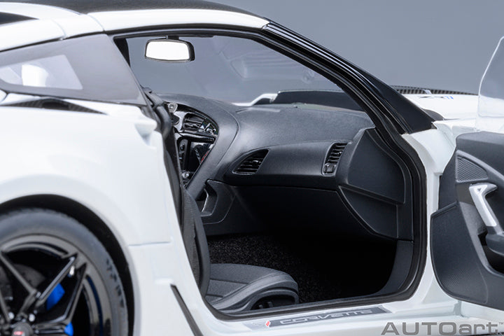 71270 CHEVROLET CORVETTE C7 ZR1 (ARCTIC WHITE)