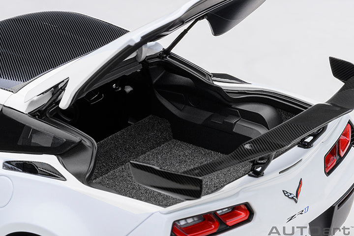 71270 CHEVROLET CORVETTE C7 ZR1 (ARCTIC WHITE)