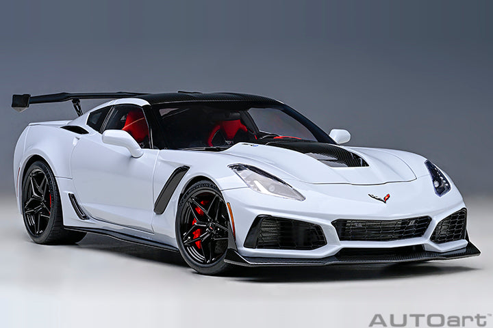 71277 CHEVROLET CORVETTE C7 ZR1 (CERAMIC MATRIX GREY METALLIC)