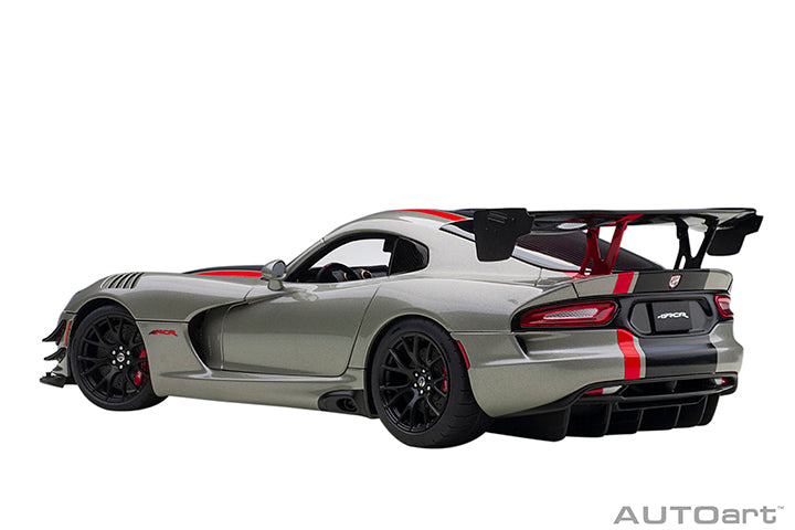 71733 DODGE VIPER ACR 2017 (BILLET SILVER METALLIC W/ BLACK STRIPES)