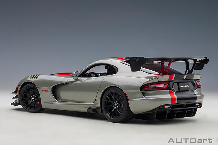 71733 DODGE VIPER ACR 2017 (BILLET SILVER METALLIC W/ BLACK STRIPES)