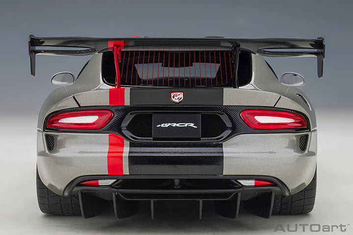 71733 DODGE VIPER ACR 2017 (BILLET SILVER METALLIC W/ BLACK STRIPES)