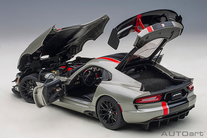 71733 DODGE VIPER ACR 2017 (BILLET SILVER METALLIC W/ BLACK STRIPES)