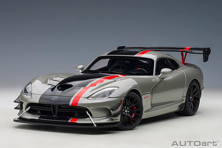 71733 DODGE VIPER ACR 2017 (BILLET SILVER METALLIC W/ BLACK STRIPES)