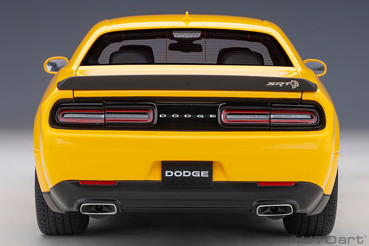 71737 DODGE CHALLENGER SRT HELLCAT WIDEBODY 2018 (YELLOW JACKET/SATIN BLACK PAINTED HOOD)