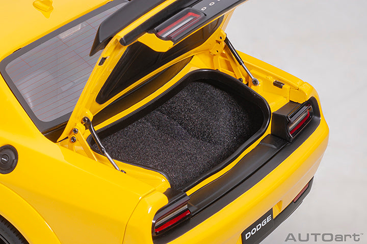 71737 DODGE CHALLENGER SRT HELLCAT WIDEBODY 2018 (YELLOW JACKET/SATIN BLACK PAINTED HOOD)