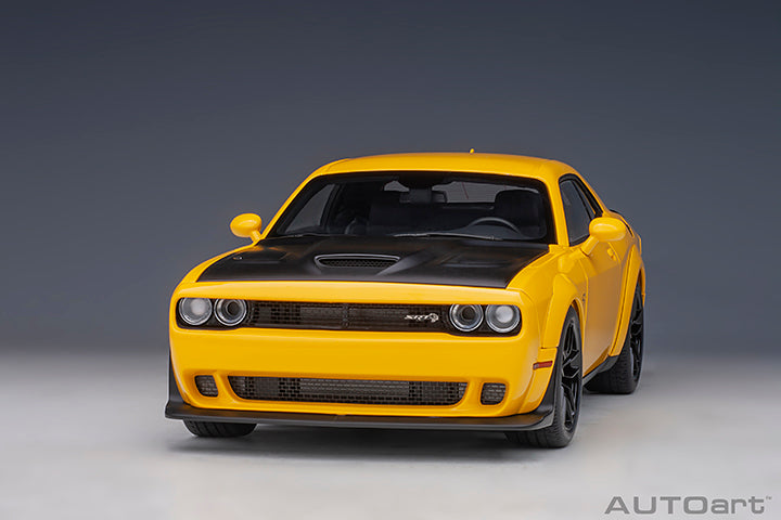 71737 DODGE CHALLENGER SRT HELLCAT WIDEBODY 2018 (YELLOW JACKET/SATIN BLACK PAINTED HOOD)