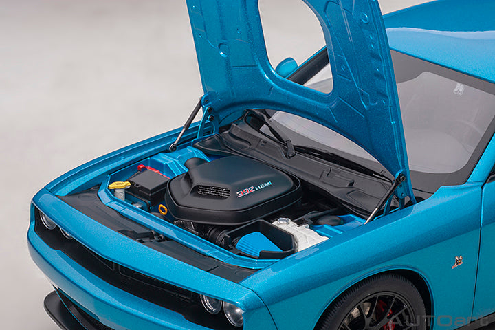71742 DODGE CHALLENGER 392 HEMI SCAT PACK SHAKER 2018 (B5 BLUE PEARL COAT)