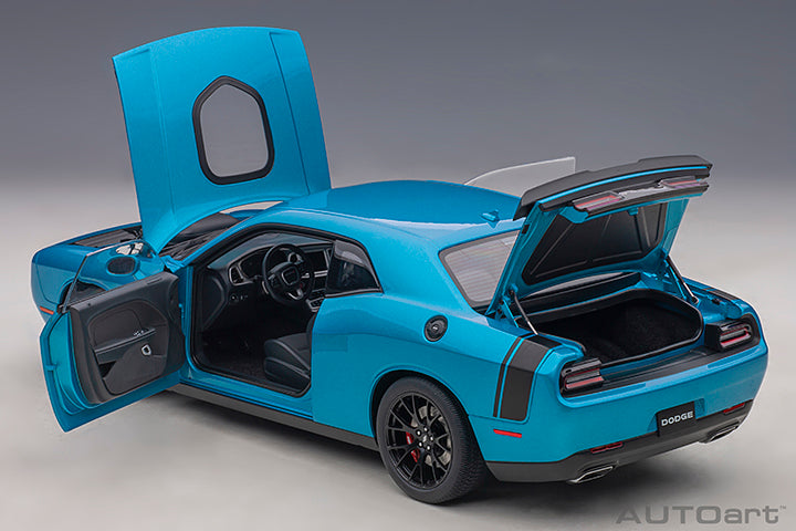 71742 DODGE CHALLENGER 392 HEMI SCAT PACK SHAKER 2018 (B5 BLUE PEARL COAT)