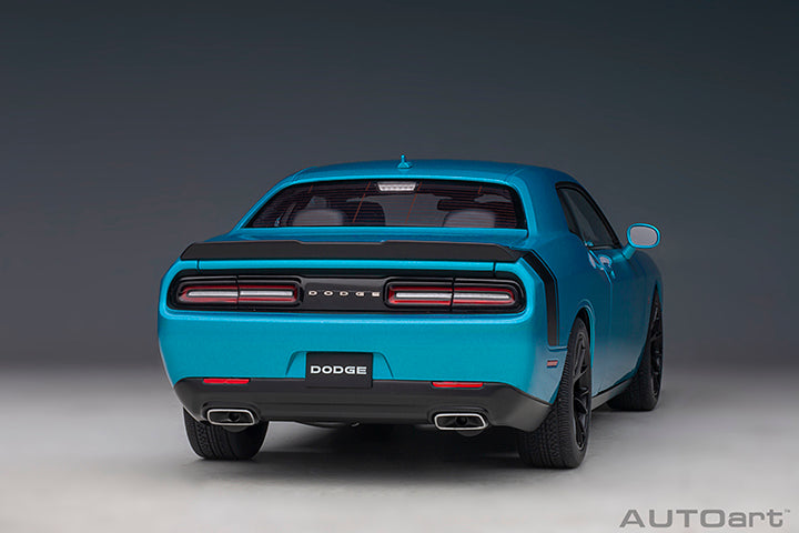 71742 DODGE CHALLENGER 392 HEMI SCAT PACK SHAKER 2018 (B5 BLUE PEARL COAT)