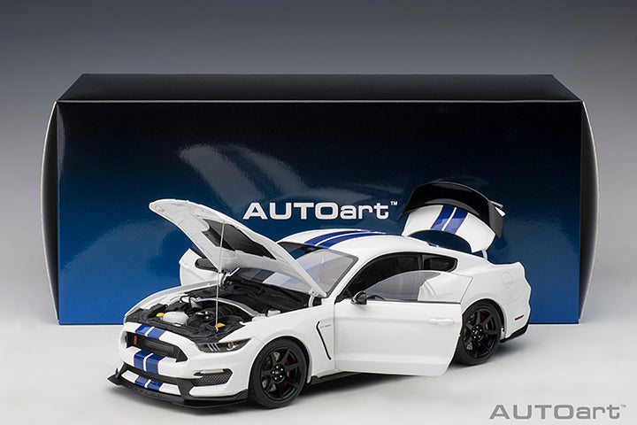 72931 FORD SHELBY GT-350R (OXFORD WHITE W/ LIGHTNING BLUE STRIPES)