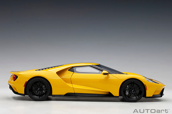 72944 FORD GT 2017 (TRIPLE YELLOW/BLACK STRIPES)
