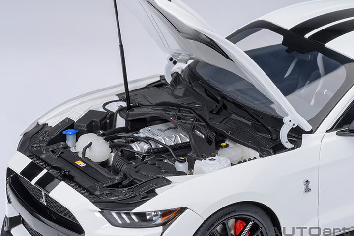 73095 FORD MUSTANG SHELBY GT500 (OXFORD WHITE)