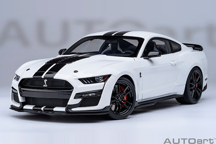 73095 FORD MUSTANG SHELBY GT500 (OXFORD WHITE)