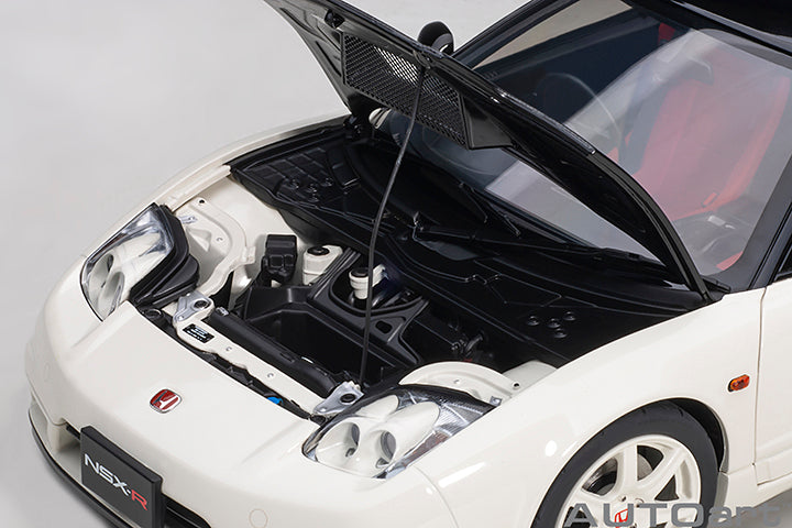 73215 HONDA NSX-R (NA2)(CHAMPIONSHIP WHITE/BLACK CARBON FIBER VERSION)
