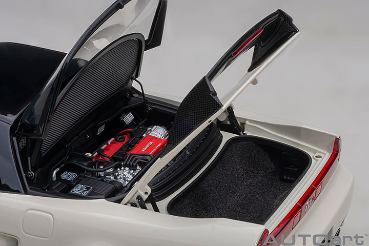 73215 HONDA NSX-R (NA2)(CHAMPIONSHIP WHITE/BLACK CARBON FIBER VERSION)
