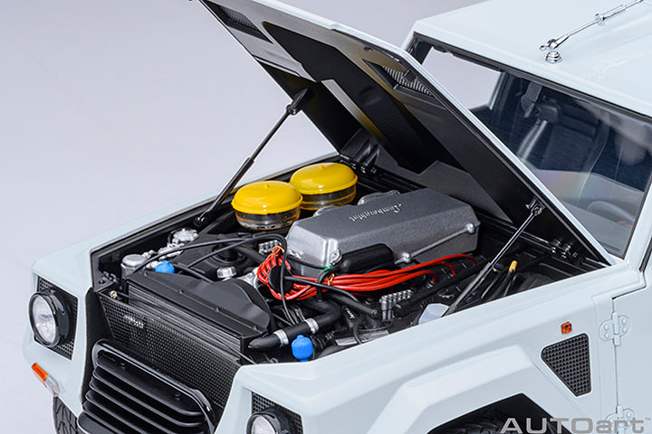 74549 LAMBORGHINI LM002 (BIANCO POLO PARK/WHITE)