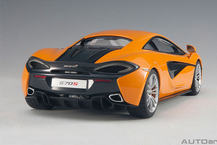 76044 1/18 McLAREN 570S (McLAREN ORANGE/SILVER WHEELS)