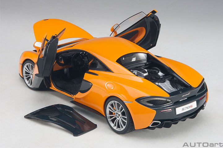 76044 1/18 McLAREN 570S (McLAREN ORANGE/SILVER WHEELS)