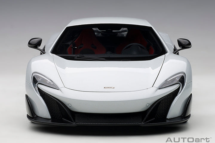 76046 1/18 McLAREN 675LT (SILICA WHITE)