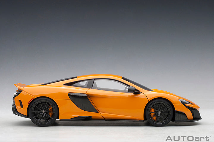 76048 1/18 McLAREN 675LT (McLAREN ORANGE)