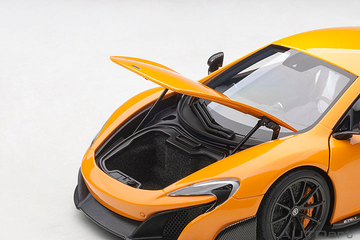76048 1/18 McLAREN 675LT (McLAREN ORANGE)