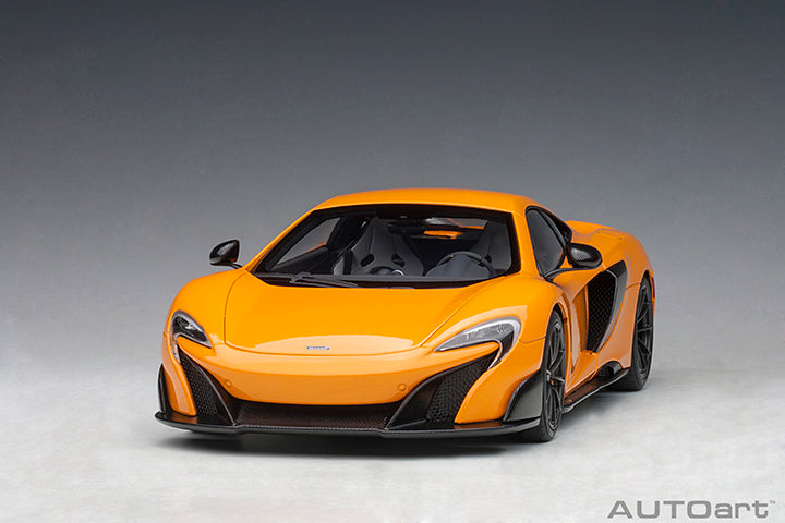 76048 1/18 McLAREN 675LT (McLAREN ORANGE)