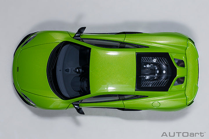 76049 1/18 McLAREN 675LT (NAPIER GREEN)