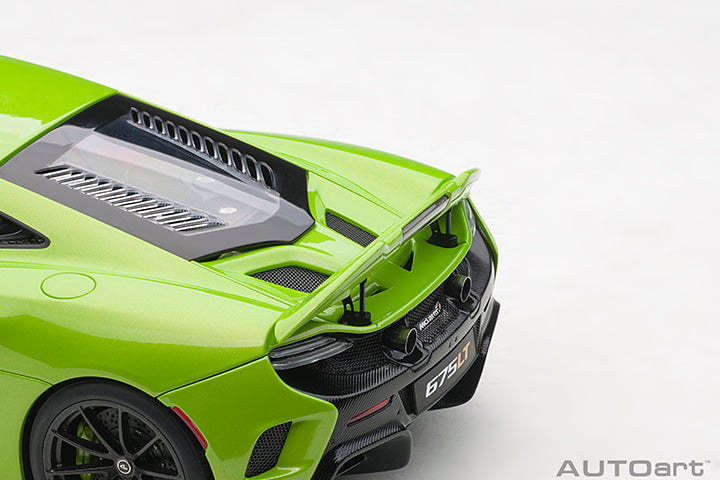 76049 1/18 McLAREN 675LT (NAPIER GREEN)