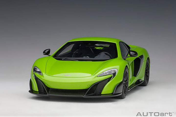 76049 1/18 McLAREN 675LT (NAPIER GREEN)