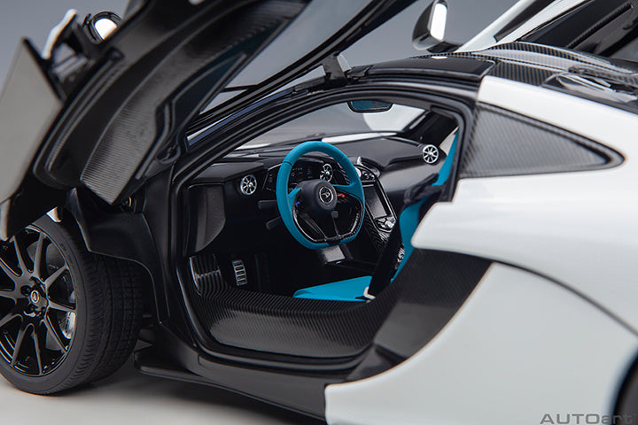 76066 McLAREN P1 (ALASKAN DIAMOND WHITE W/ BLUE/BLACK INTERIOR)
