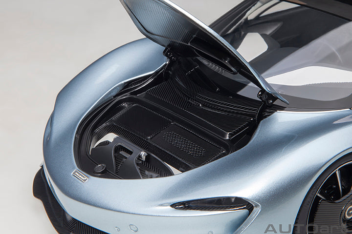76086 McLAREN SPEEDTAIL (FROZEN BLUE)