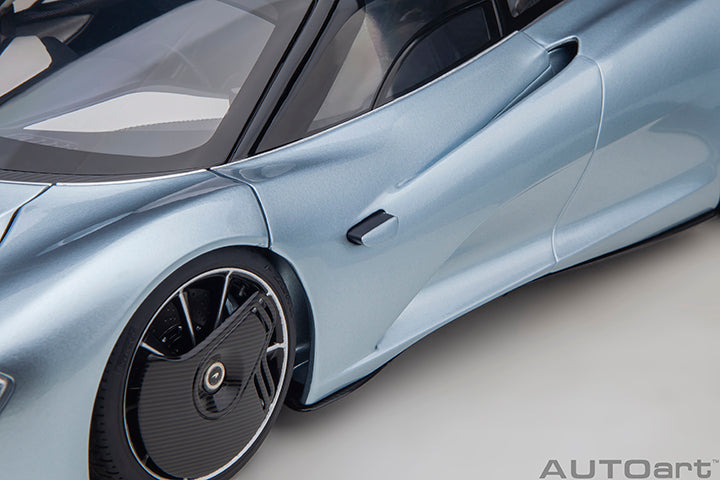 76086 McLAREN SPEEDTAIL (FROZEN BLUE)