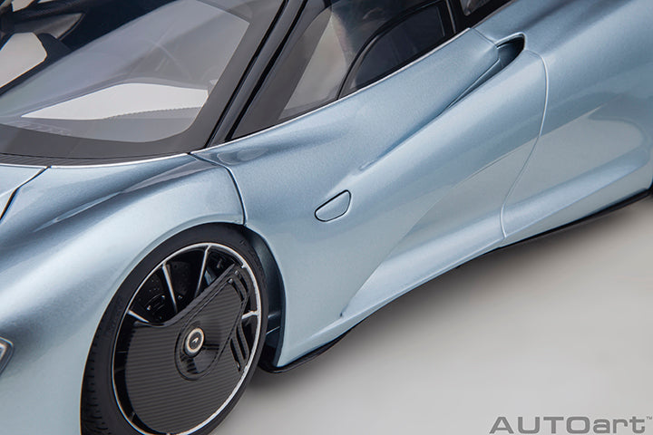 76086 McLAREN SPEEDTAIL (FROZEN BLUE)
