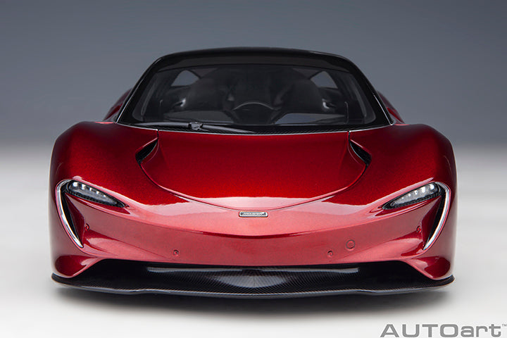 76087 McLAREN SPEEDTAIL (VOLCANO RED)