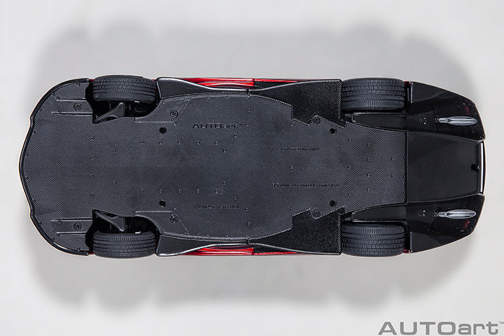 76087 McLAREN SPEEDTAIL (VOLCANO RED)