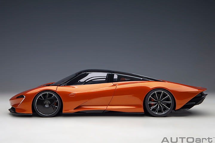 76088 McLAREN SPEEDTAIL (VOLCANO ORANGE)