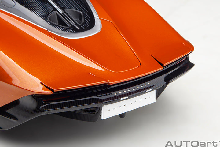 76088 McLAREN SPEEDTAIL (VOLCANO ORANGE)