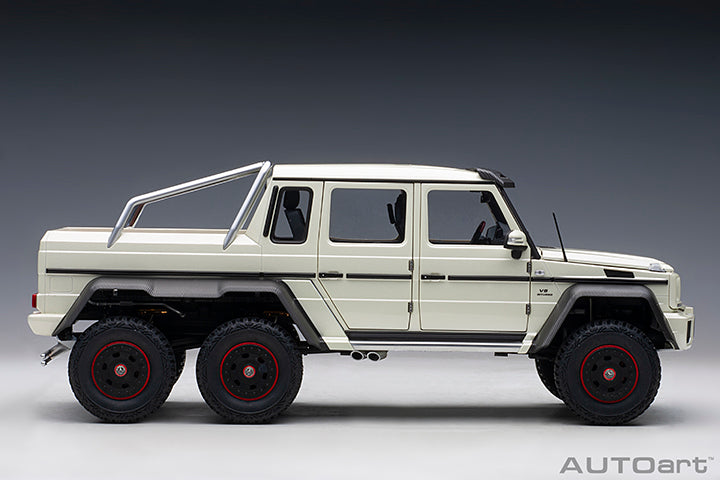 76307 MERCEDES-BENZ G63 AMG 6x6 (DESIGNO DIAMOND WHITE)