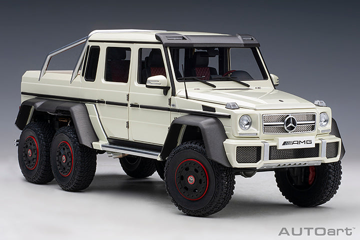 76307 MERCEDES-BENZ G63 AMG 6x6 (DESIGNO DIAMOND WHITE)