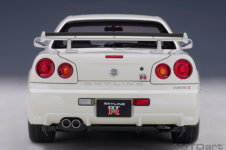 77406 NISSAN SKYLINE GT-R (R34) V-SPEC II (WHITE PEARL)