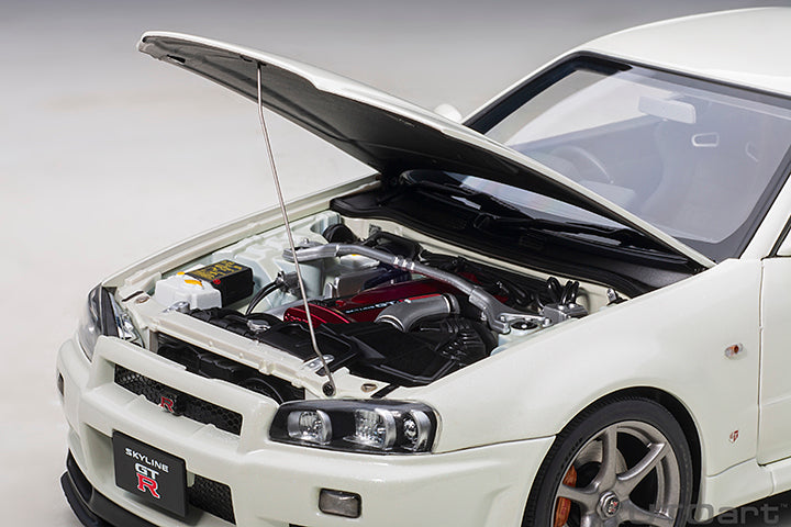 77406 NISSAN SKYLINE GT-R (R34) V-SPEC II (WHITE PEARL)