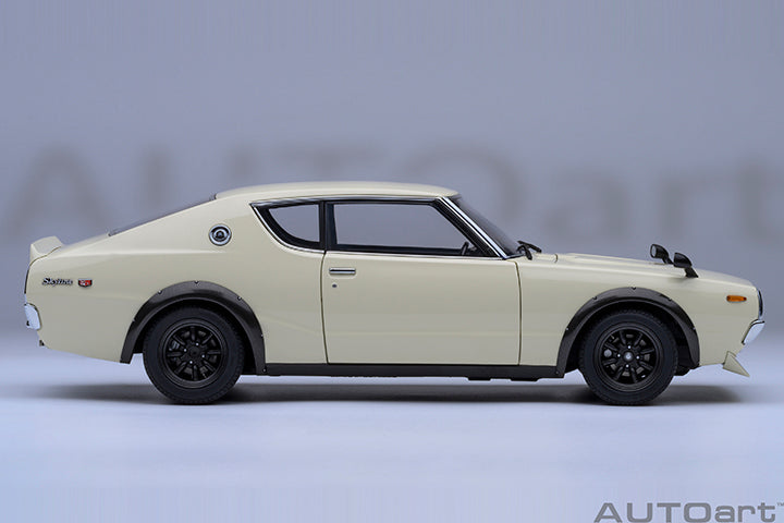 77467 NISSAN SKYLINE 2000 GT-R (KPGC110) TUNED VERSION  (WHITE)