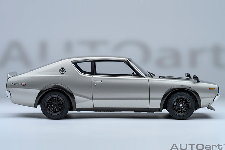 77477 "Online Exclusive" NISSAN SKYLINE 2000 GT-R (KPGC110) TUNED VERSION  "CARBON BLACK BONNET" (SILVER)