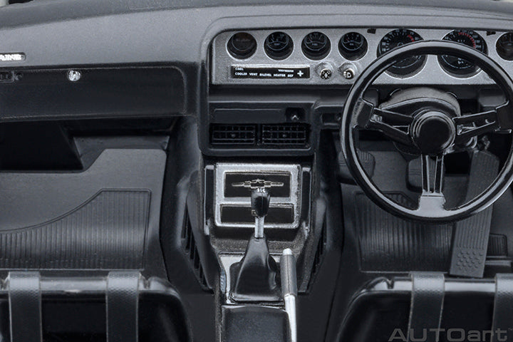 77477 "Online Exclusive" NISSAN SKYLINE 2000 GT-R (KPGC110) TUNED VERSION  "CARBON BLACK BONNET" (SILVER)