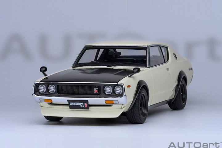 77478 "Online Exclusive" NISSAN SKYLINE 2000 GT-R (KPGC110) TUNED VERSION  "CARBON BLACK BONNET" (WHITE)