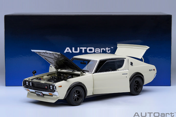 77478 "Online Exclusive" NISSAN SKYLINE 2000 GT-R (KPGC110) TUNED VERSION  "CARBON BLACK BONNET" (WHITE)