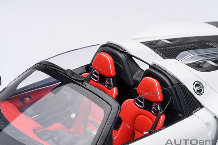 77920 PORSCHE 918 SPYDER WEISSACH PACKAGE (WHITE/RED INTERIOR)